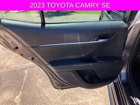 Used 2023 Toyota Camry SE image 17
