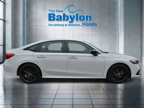 Used 2023 Honda Civic Sport image 5