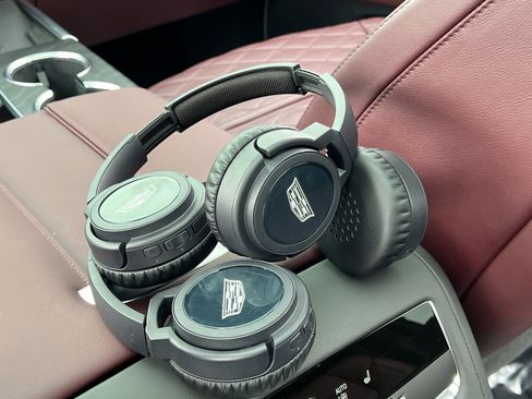 Used 2026 Cadillac Escalade ESV Sport w/ Touring Package image 43