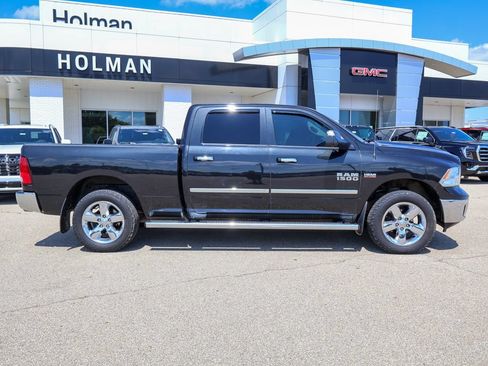 Used 2017 RAM 1500 Big Horn AWD/4WD image 2