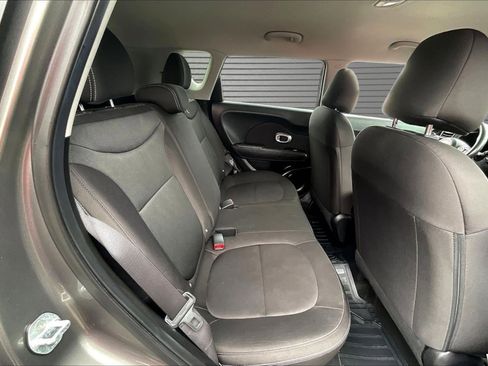 Used 2017 Kia Soul FWD image 24