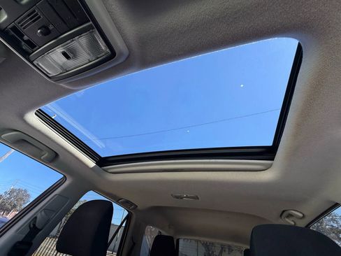 Used 2011 Toyota 4Runner SR5 w/ Convenience Pkg image 15