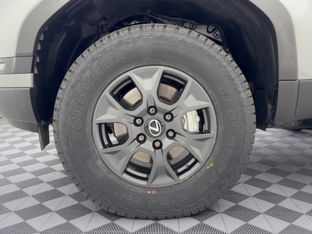 Certified 2025 Lexus GX 550 AWD/4WD image 14