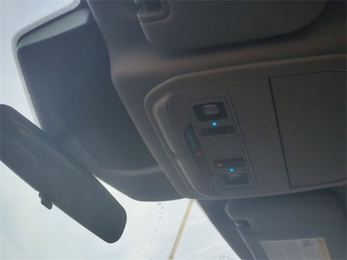 Used 2023 Ford Explorer XLT w/ Equipment Group 202A image 28