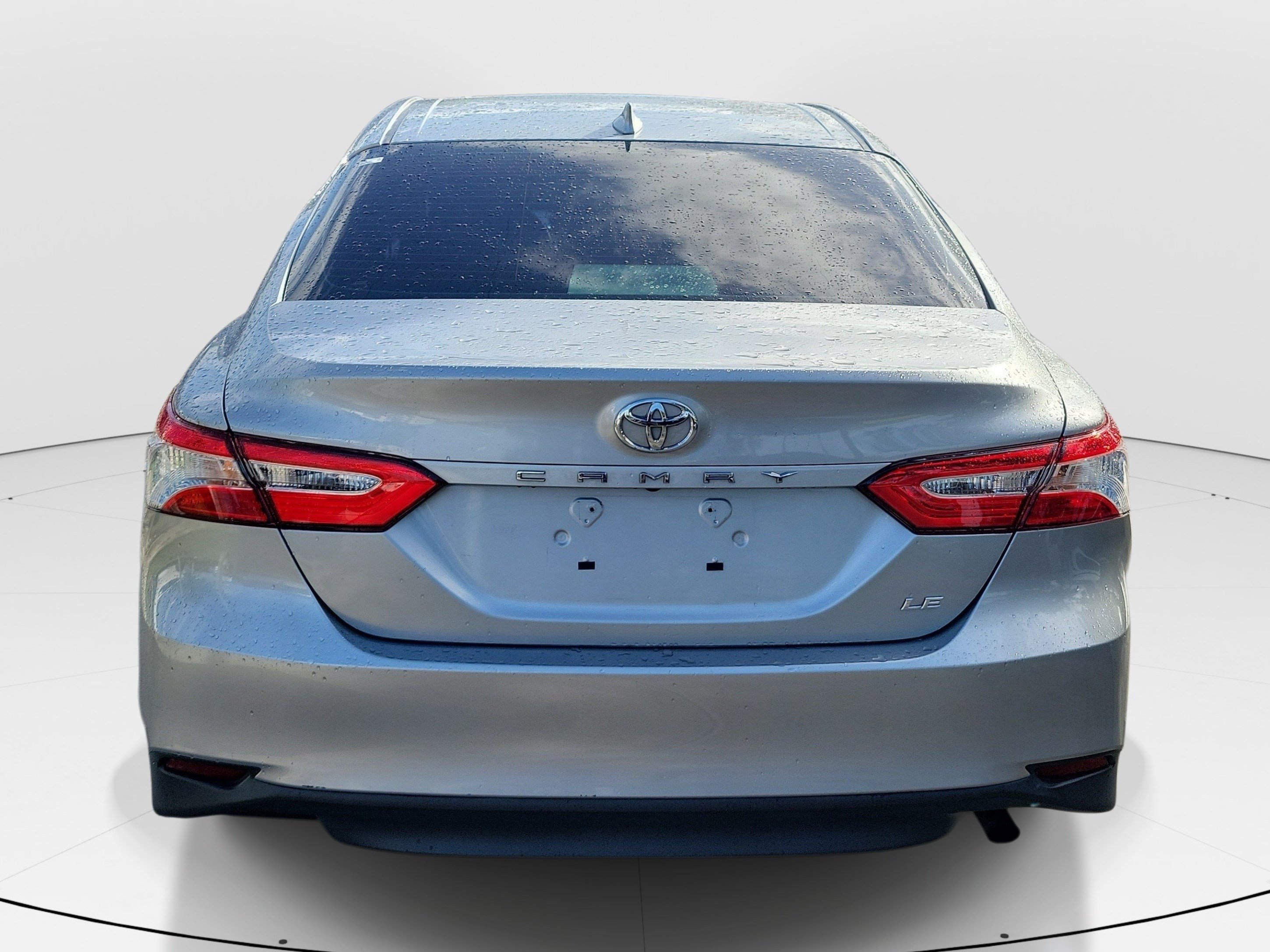 Used 2020 Toyota Camry LE FWD image 6