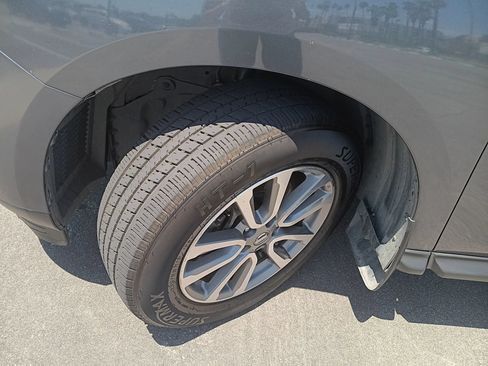 Used 2013 Nissan Pathfinder S FWD image 23