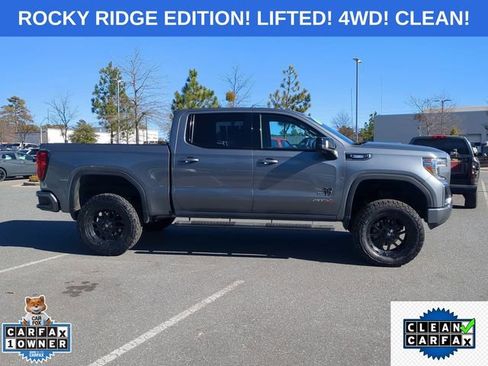 Used 2021 GMC Sierra 1500 AT4 w/ AT4 Premium Package image 3