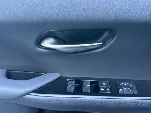 Used 2024 Lexus UX 250h FWD image 11