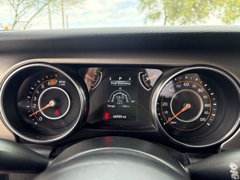 Used 2020 Jeep Wrangler Unlimited Sport S AWD/4WD image 23