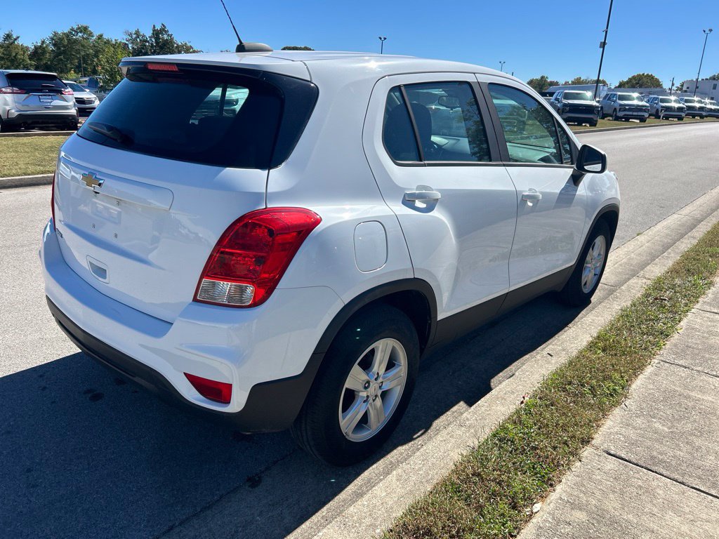 Used 2020 Chevrolet Trax LS FWD image 3