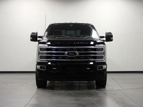 Used 2023 Ford F350 Platinum image 9