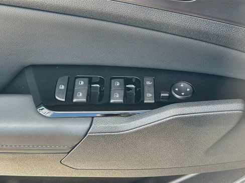 Certified 2025 Kia Sportage EX FWD image 18