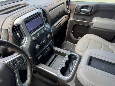 Used 2019 Chevrolet Silverado 1500 LT Trail Boss AWD/4WD image 14