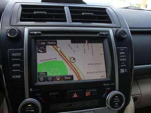 Used 2014 Toyota Camry XLE w/ Leather Package FWD image 28