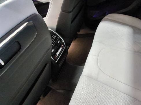Used 2026 BMW X6 xDrive40i AWD/4WD image 19
