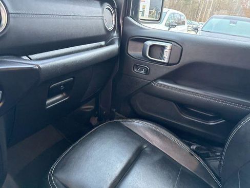 Used 2021 Jeep Wrangler Unlimited Sahara w/ Dual Top Group image 23