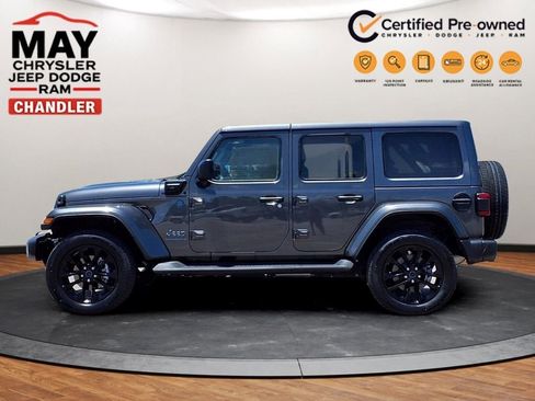 Used 2025 Jeep Wrangler Unlimited Sahara AWD/4WD image 16