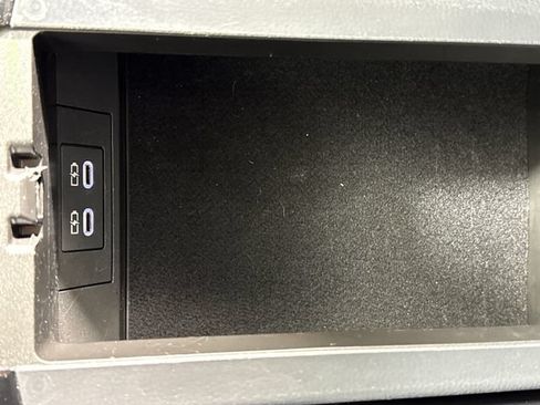 Used 2024 Toyota Prius Prime FWD image 45