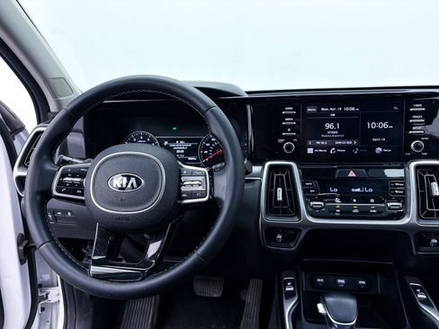 Used 2021 Kia Sorento S w/ Panoramic Sunroof Package FWD image 4
