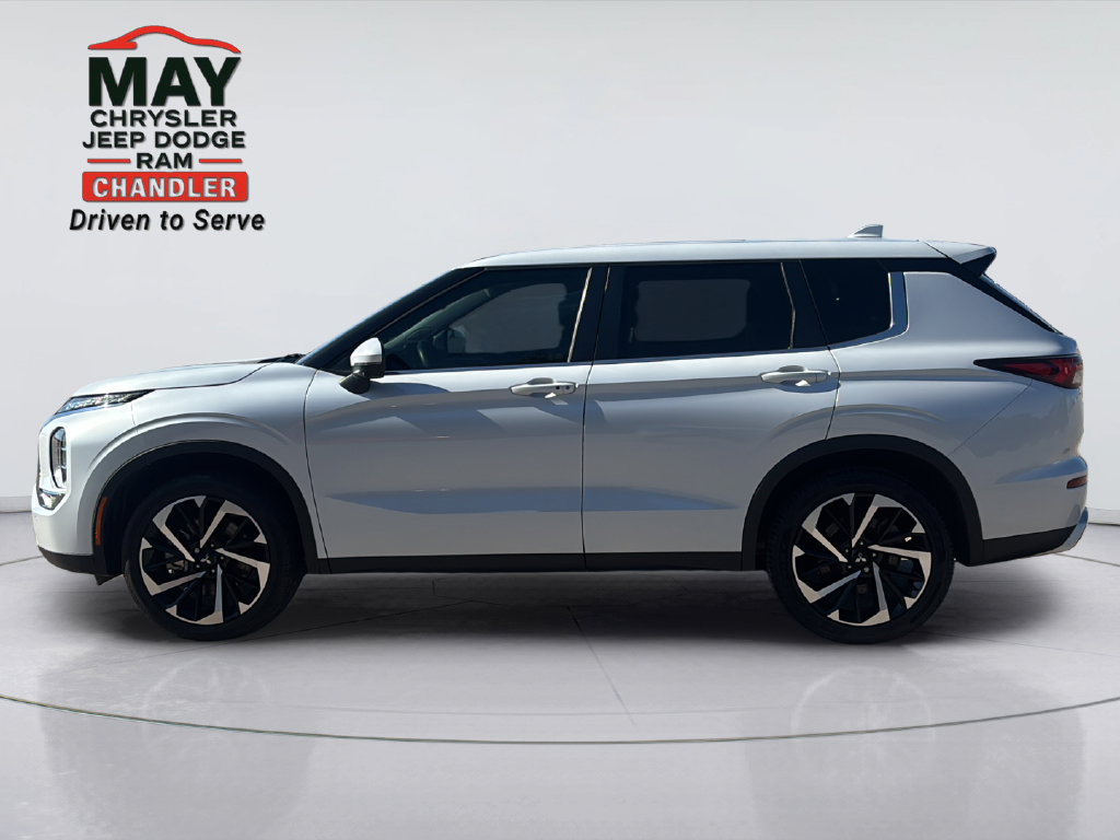 Used 2023 Mitsubishi Outlander SE FWD image 4