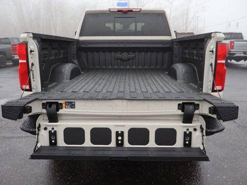 New 2026 Chevrolet Silverado 2500 ZR2 image 28