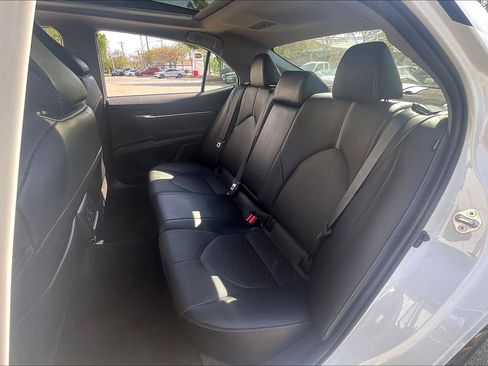 Used 2024 Toyota Camry XSE w/ Navigation Package image 31