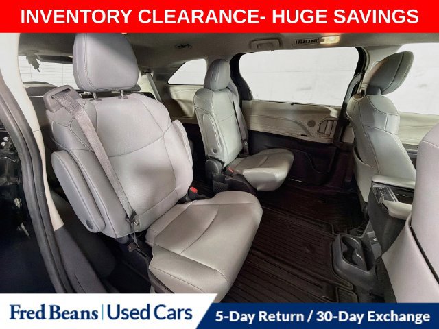 Used 2024 Toyota Sienna XLE w/ XLE Plus Package AWD/4WD image 37