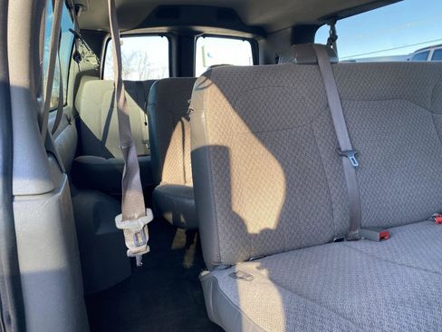 Used 2017 Chevrolet Express 3500 LT w/ LT Preferred Equipment Group image 12