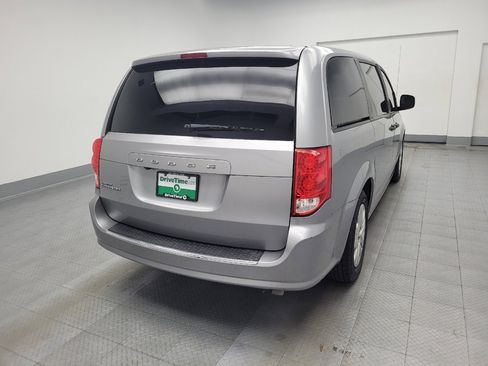 Used 2019 Dodge Grand Caravan SE image 7