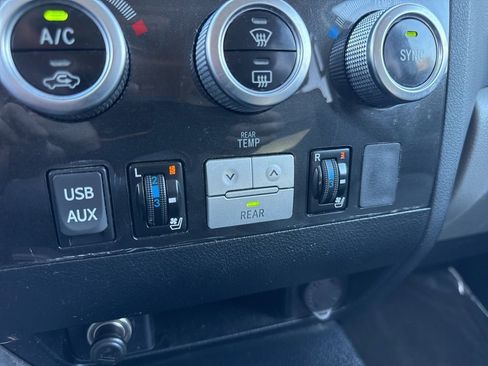 Used 2013 Toyota Sequoia Platinum image 25