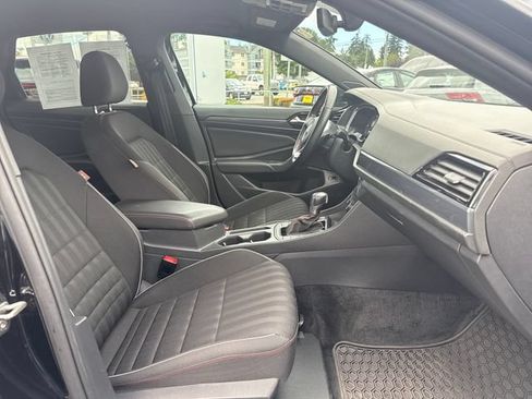 Used 2019 Volkswagen Jetta GLI FWD image 9