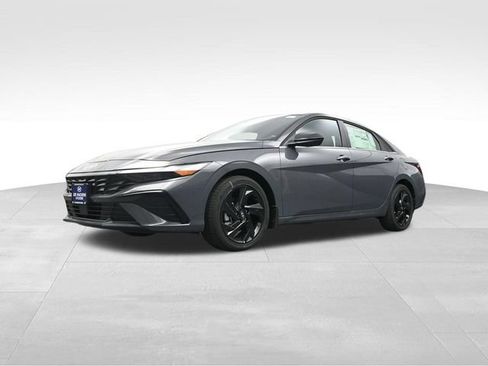 New 2026 Hyundai Elantra SEL Sport Premium FWD image 32