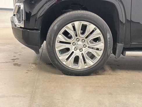 Used 2020 GMC Sierra 1500 Denali w/ Denali Ultimate Package AWD/4WD image 9