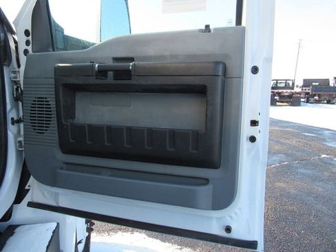 Used 2016 Ford F650 2WD Regular Cab Super Duty image 11