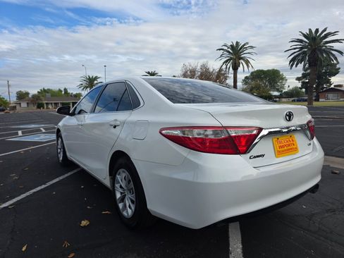 Used 2017 Toyota Camry LE image 9