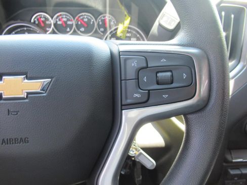 Used 2022 Chevrolet Silverado 2500 Custom w/ Custom Convenience Package AWD/4WD image 24