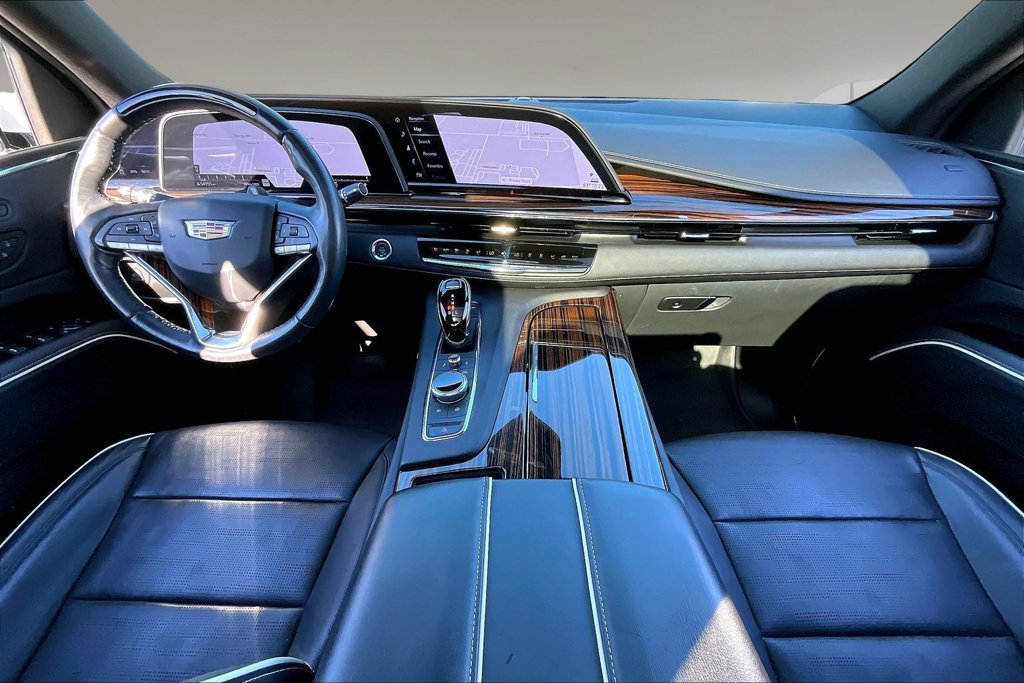 Certified 2023 Cadillac Escalade Premium Luxury w/ LPO, Floor Liner Package AWD/4WD image 15