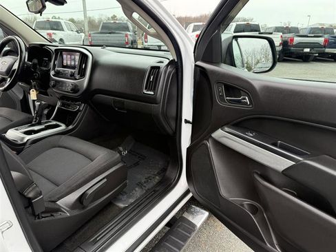 Used 2016 Chevrolet Colorado LT w/ LT Convenience Package AWD/4WD image 12