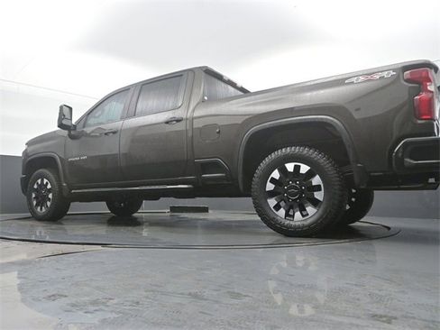 Used 2020 Chevrolet Silverado 2500 Custom w/ Custom Value Package image 48