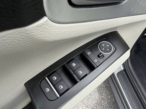 Certified 2023 Kia Soul LX w/ Option Group 015 FWD image 10