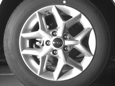 Used 2025 Kia Soul LX w/ LX Technology Package image 15