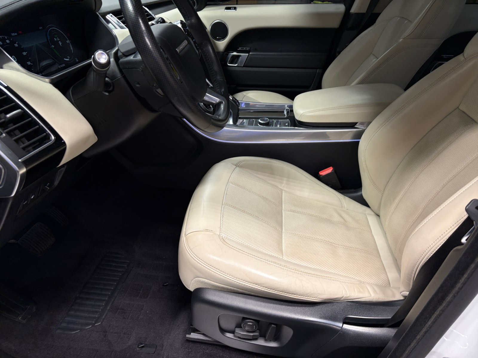 Used 2020 Land Rover Range Rover Sport HSE AWD/4WD image 14