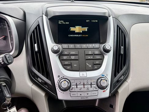 Used 2017 Chevrolet Equinox LT w/ Convenience Package FWD image 16