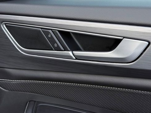 New 2026 Volkswagen Atlas Cross Sport SE FWD image 29