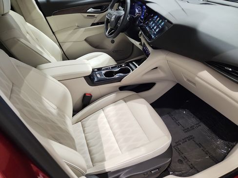 Used 2023 Buick Envision Avenir AWD/4WD image 18