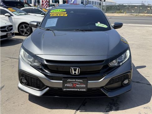 Used 2019 Honda Civic EX image 2