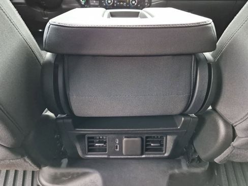 Used 2025 Chevrolet Silverado 1500 LT RWD image 21