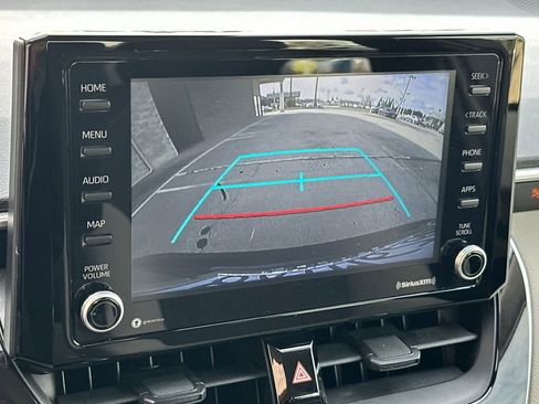 Used 2022 Toyota Corolla LE image 17