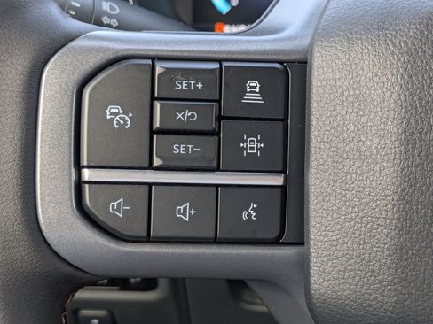 New 2025 Ford F150 Lariat w/ Equipment Group 501A Mid image 28