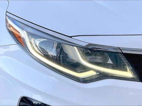 Used 2020 Kia Optima SE image 26